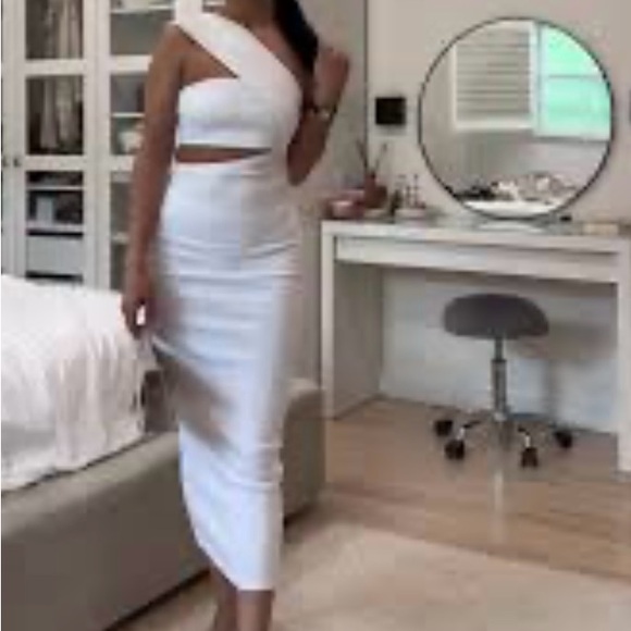 Zara strappy cut out white fitted dress - Picture 7 of 7